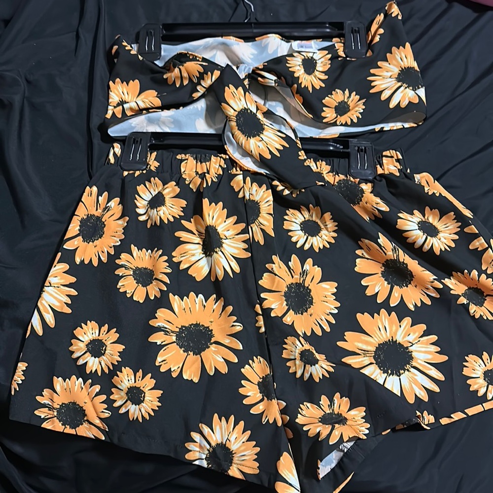 Sunflower two piece shorts set